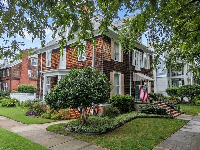 Primary Photo - 600 Maury Ave