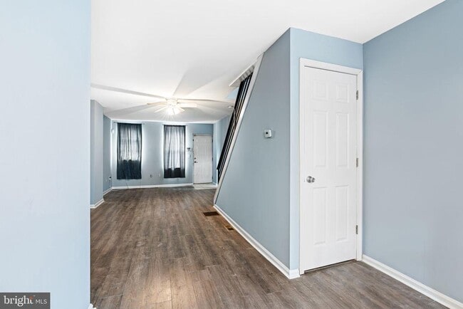 Building Photo - 2035 Watkins St