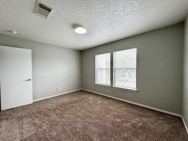 Building Photo - Welcome Home New Fridge, New Stove!