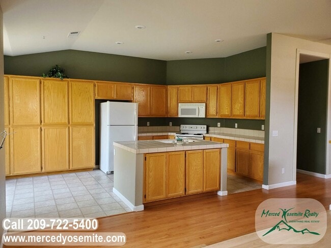 Building Photo - Hunters Village Phase 2. Do not disturb tenants.