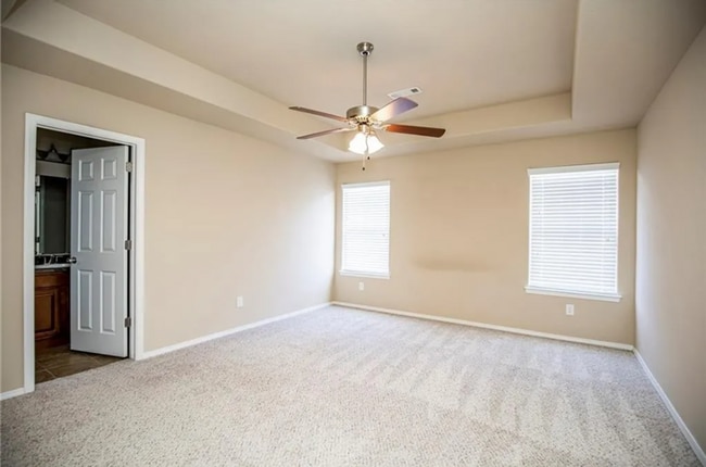 Building Photo - Charming 3 Bed, 2 Bath Home | Fenced Yard ...