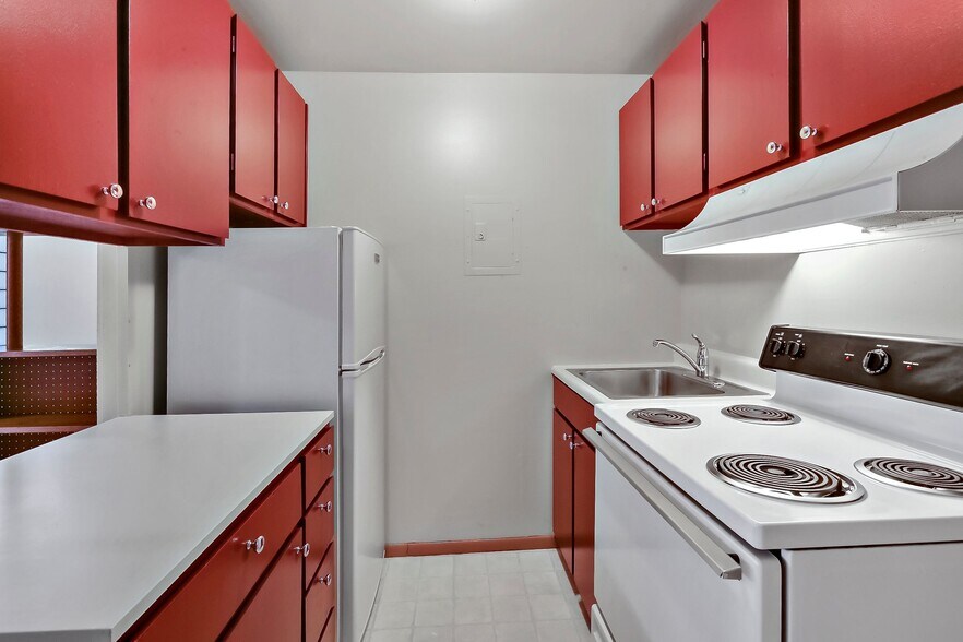 Building Photo - 5515 15th Ave NE