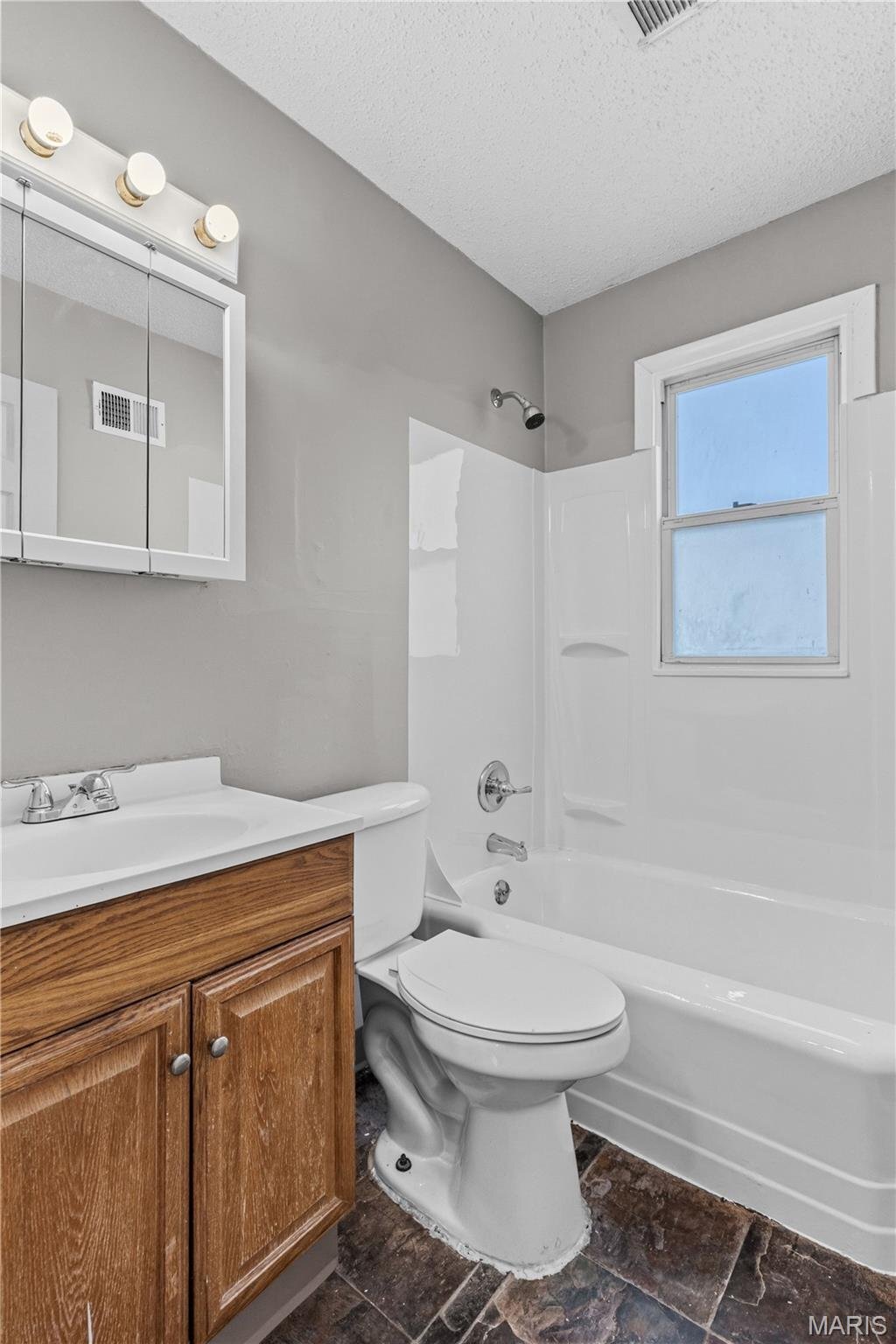 Building Photo - 7471 Sharon Dr