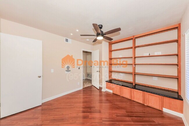 Building Photo - 8276 Yearling Way