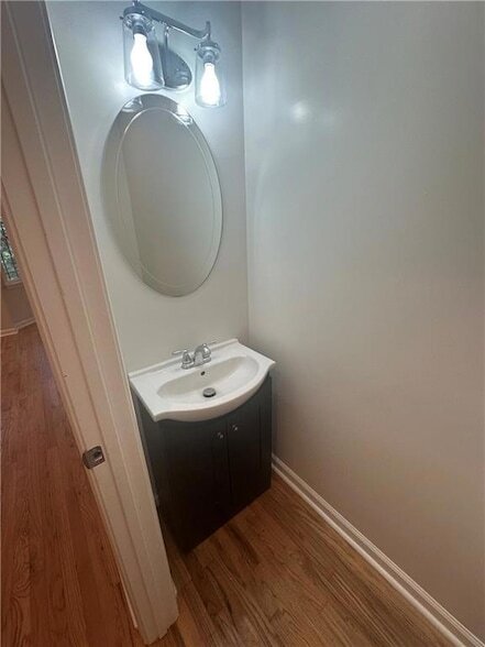 Building Photo - 349 Laquita Dr SE