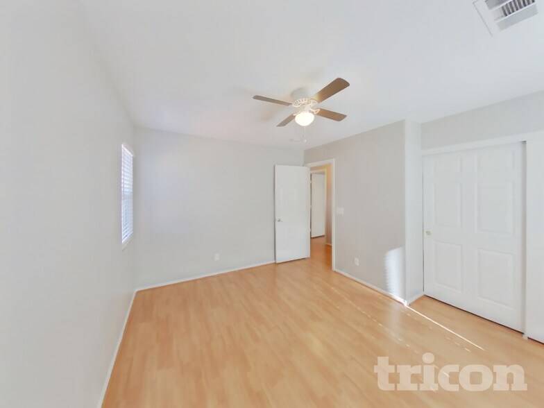 Building Photo - 1445 Little Spring Ct