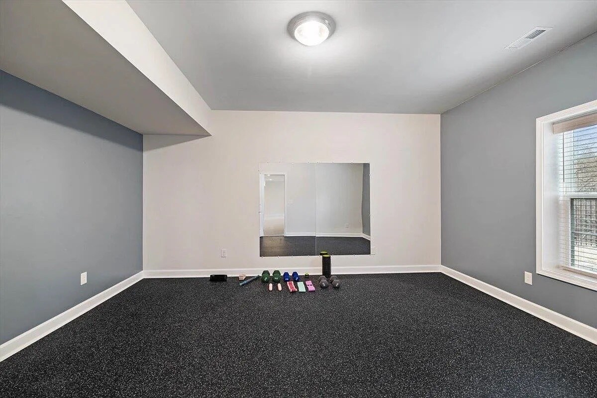 Building Photo - 840 Jefferson Cir