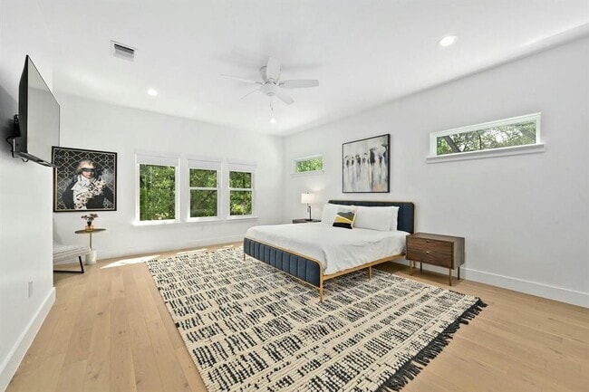 Building Photo - 2004 Winsted Ln