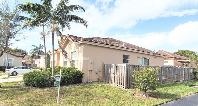 Building Photo - 21460 SW 90th Ct