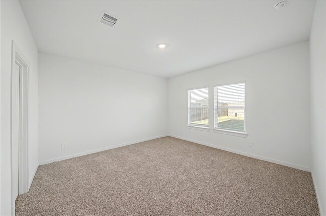 Building Photo - 4307 Camden Lakes St