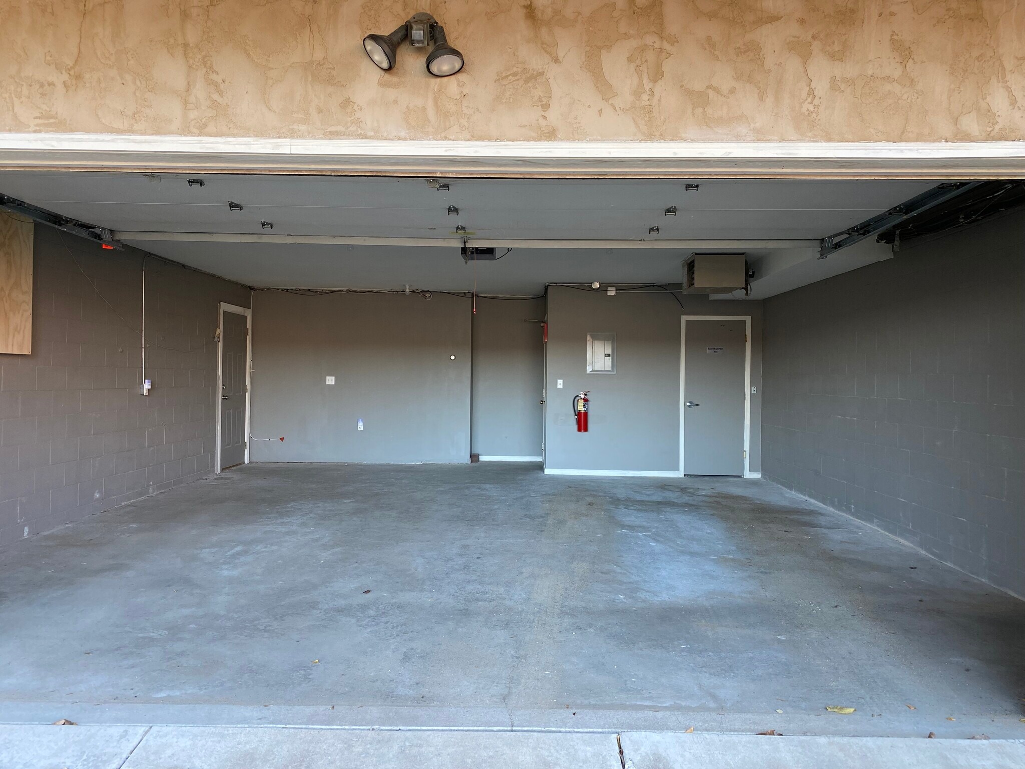 Garage Stall-Heated - 311 3rd St S