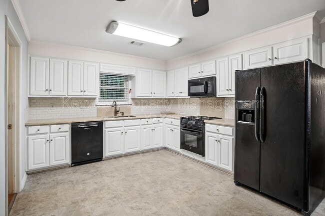 Building Photo - 3420 Linderwood Dr