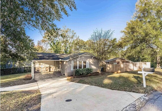 Building Photo - Located in the heart of Downtown Columbia with close proximity to the Broad River