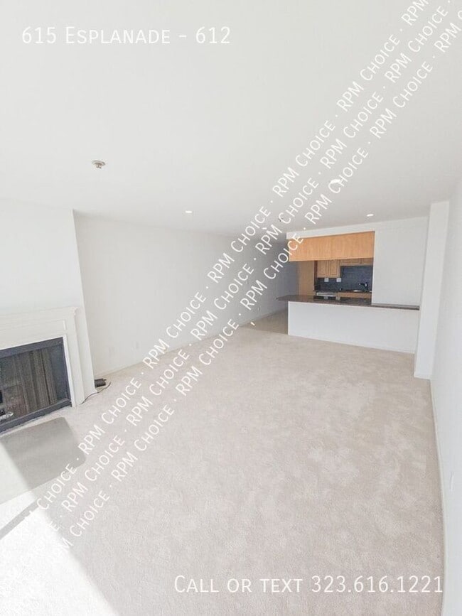 Building Photo - 615 Esplanade-612