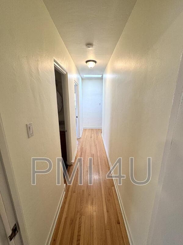 Building Photo - 1421 Stanford Dr NE