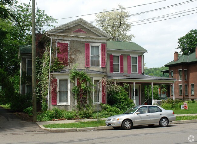 Building Photo - 117 Front St