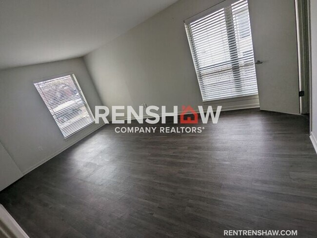 Building Photo - 6748 Meadow Oak Place - Renovated To Perfe...