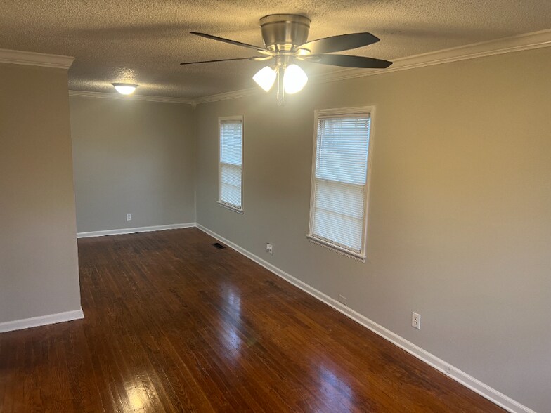 Building Photo - 2902 NW Love Dr