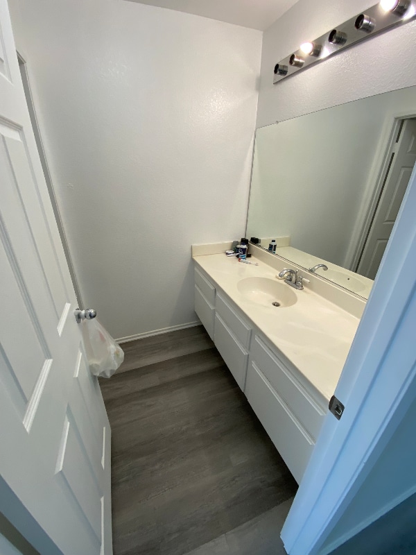 Building Photo - 15221 Hallmark Ln