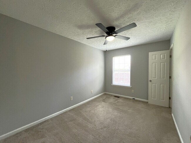 Building Photo - Excellent 3 Bedroom 2 Bath Home in West Nashville!