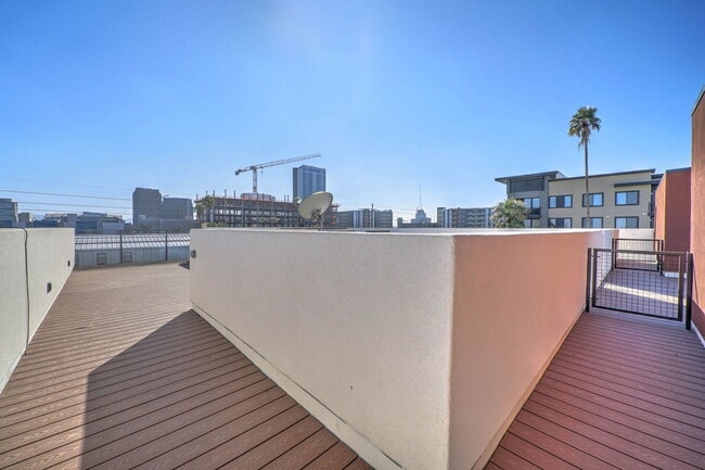 Building Photo - 504 E Roosevelt St