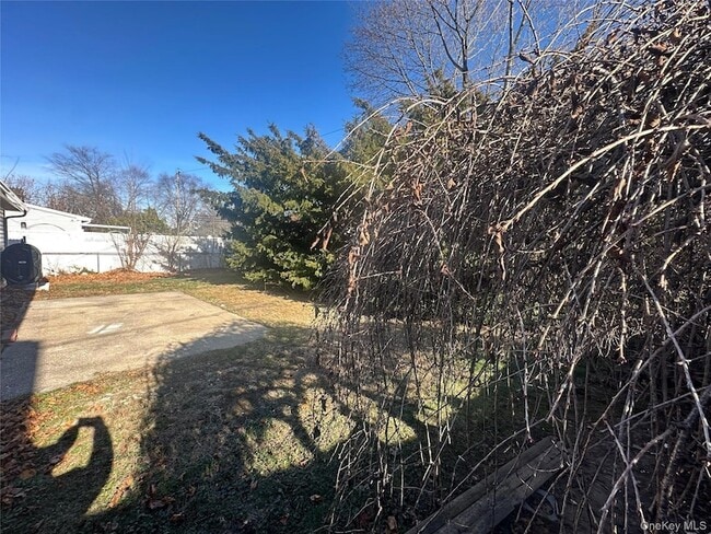 Building Photo - 11 Belfry Ln