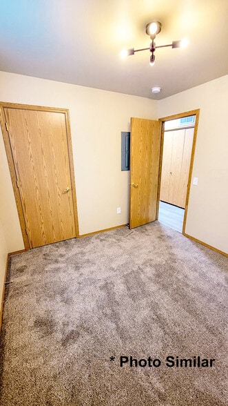 Bedroom #1 - 213 S Dewey Ave