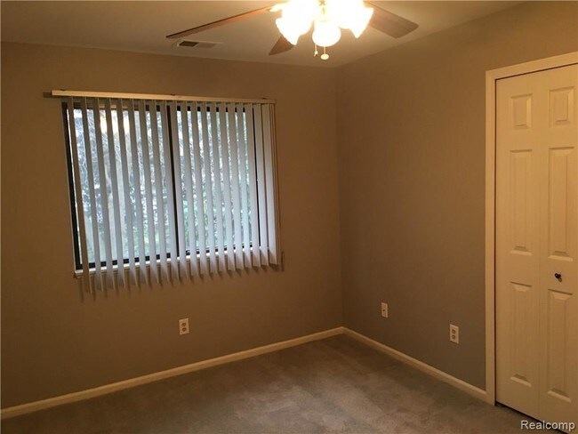 Building Photo - 27552 Harrison Woods Ln