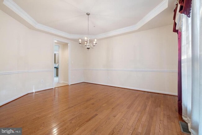 Building Photo - 15303 Glastonbury Way