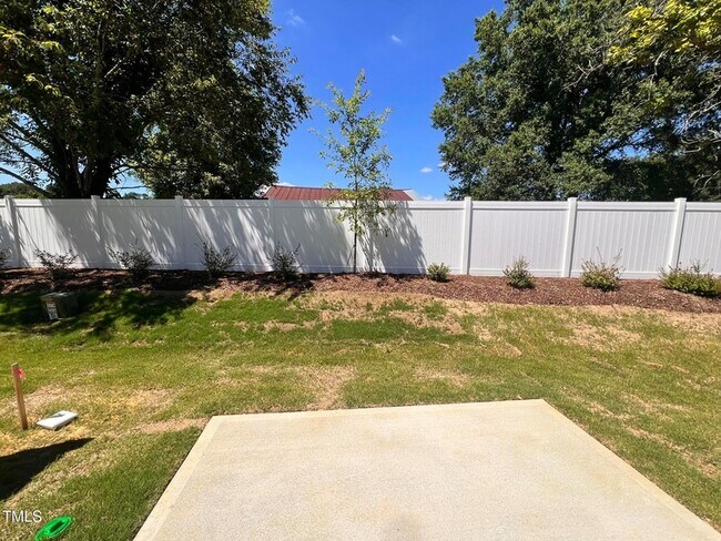 Building Photo - 52 Camel Crazies Pl