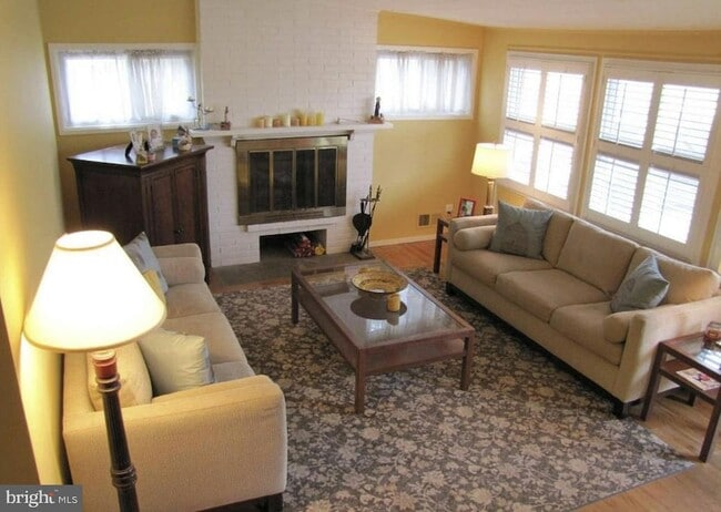 Building Photo - 715 Marshall Ave