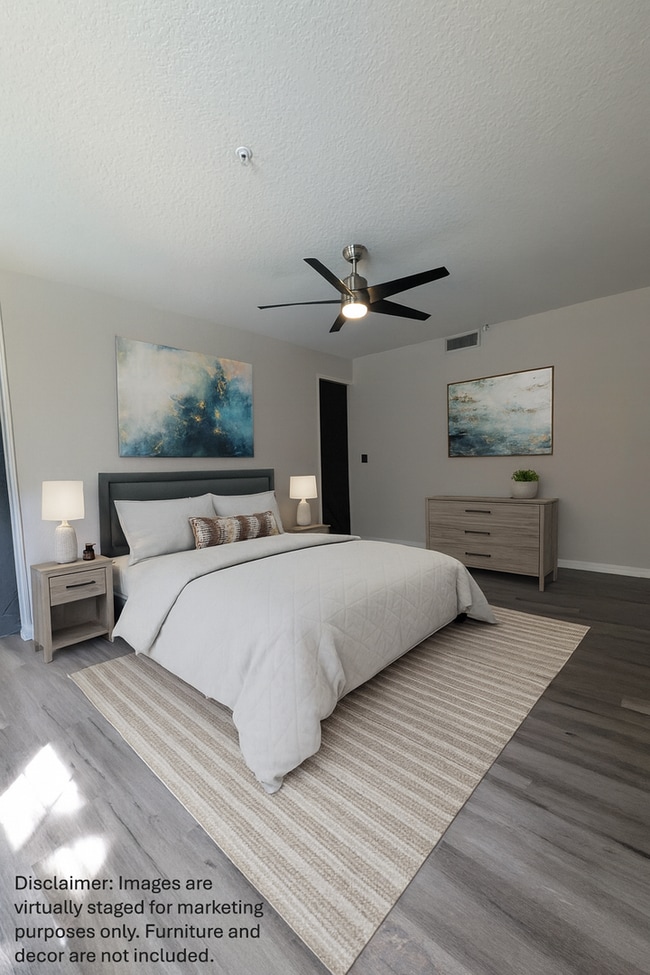 Building Photo - Must see! First floor, updates throughout! 902 square feet