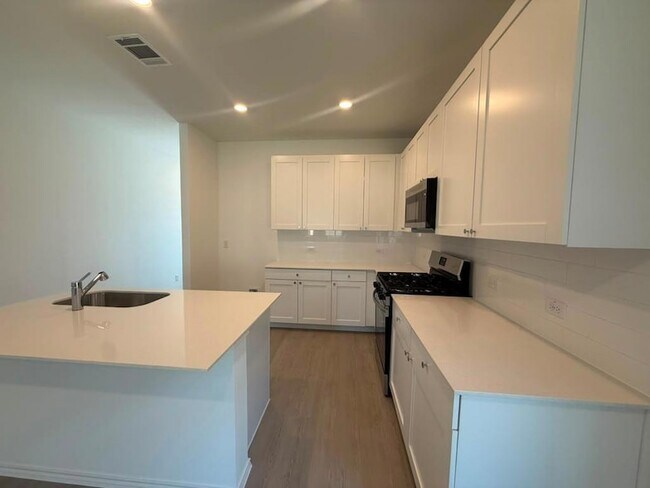 Building Photo - 17808 Indigo Bunting Ln
