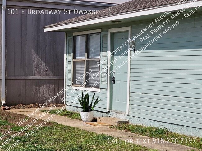 Building Photo - 101 E Broadway St