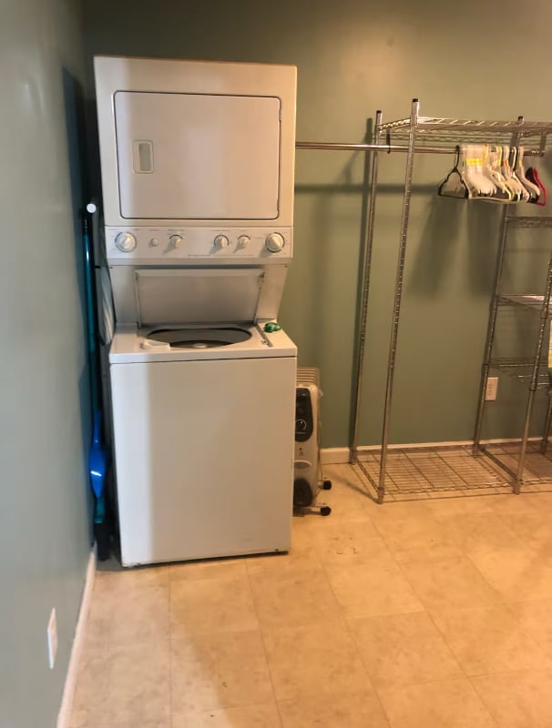 Building Photo - 150 Arbor Ln