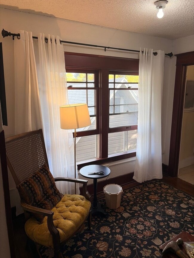 Building Photo - 3004 N Lincoln St