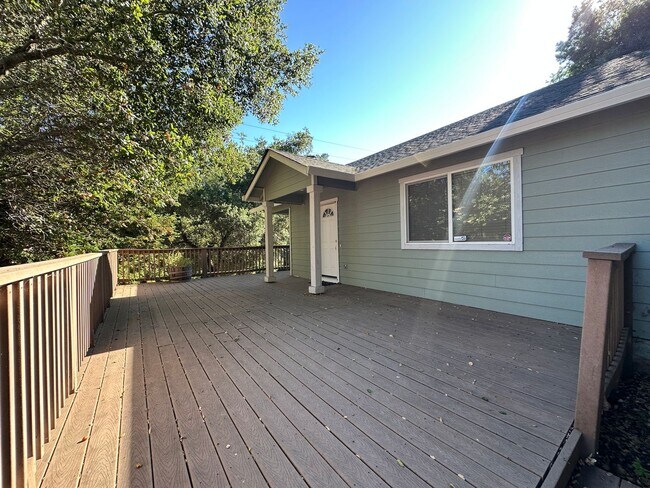 Building Photo - Spacious 3-Bedroom, 2-Bath Home for Rent i...