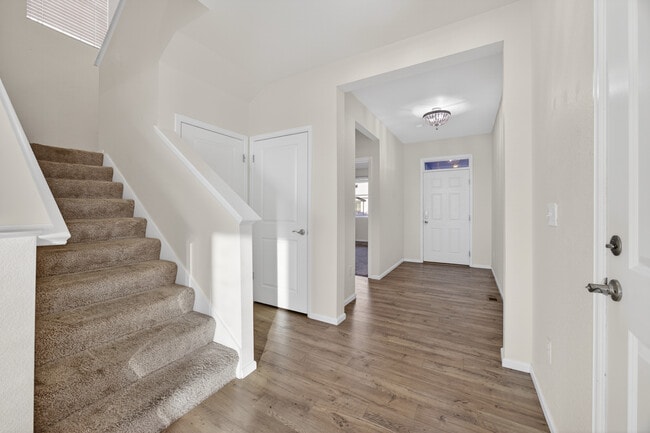 Building Photo - 221 S Quantock St