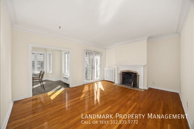 Building Photo - 5464 S Cornell Ave
