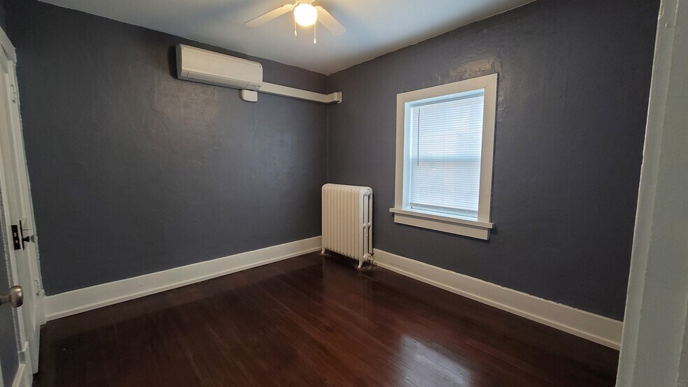 Building Photo - 653 S 26th Ave