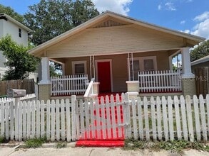 Building Photo - 221 W Emily St