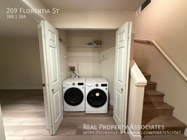 Building Photo - 209 Florentia St