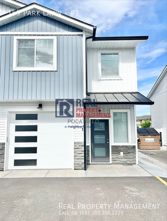 Building Photo - MOVE IN SPECIAL - 3 bedroom 2.5 bath Townh...