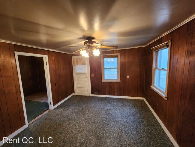 Building Photo - 2 br, 1 bath House - 224 4th St