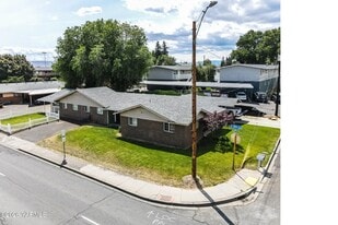 Building Photo - 4002 W Walnut St