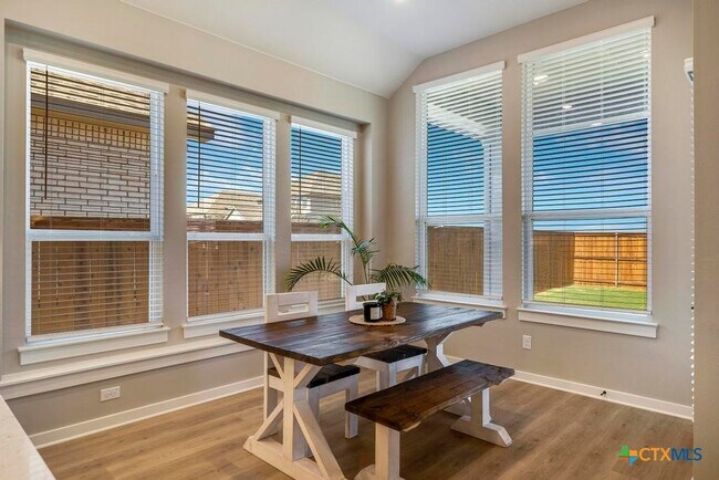 Building Photo - 5725 Huron Dr