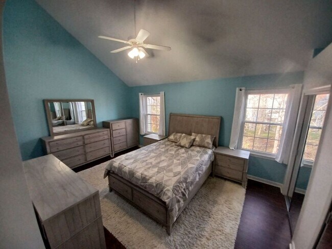 Building Photo - 8028 Valleys Crest Ct