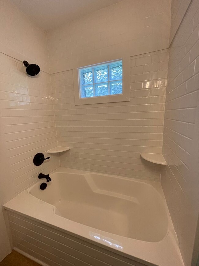 Building Photo - 310 Pendleton Rd