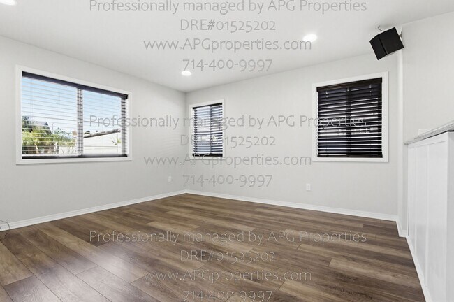 Building Photo - 139 Thompson Ave