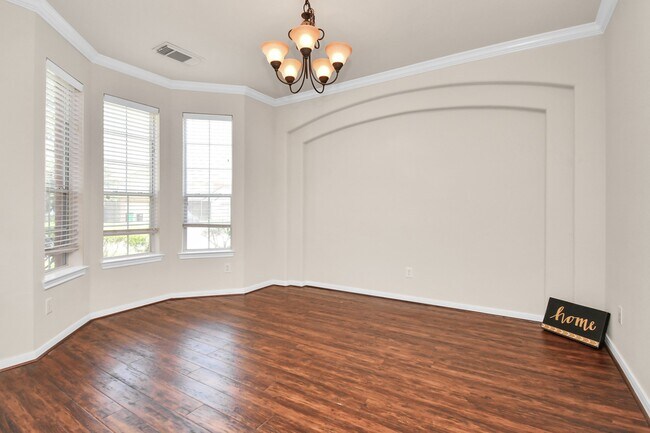 Building Photo - 8627 Sweet Pasture Dr